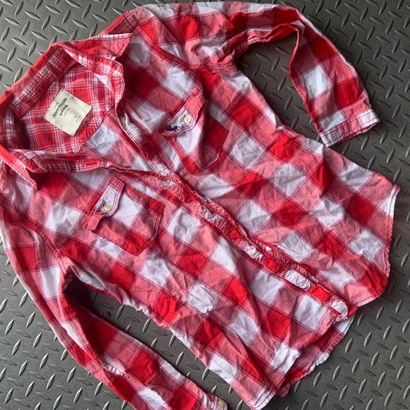 Abercrombie and Fitch red & white button up casusl preppy winter top plaid y2k